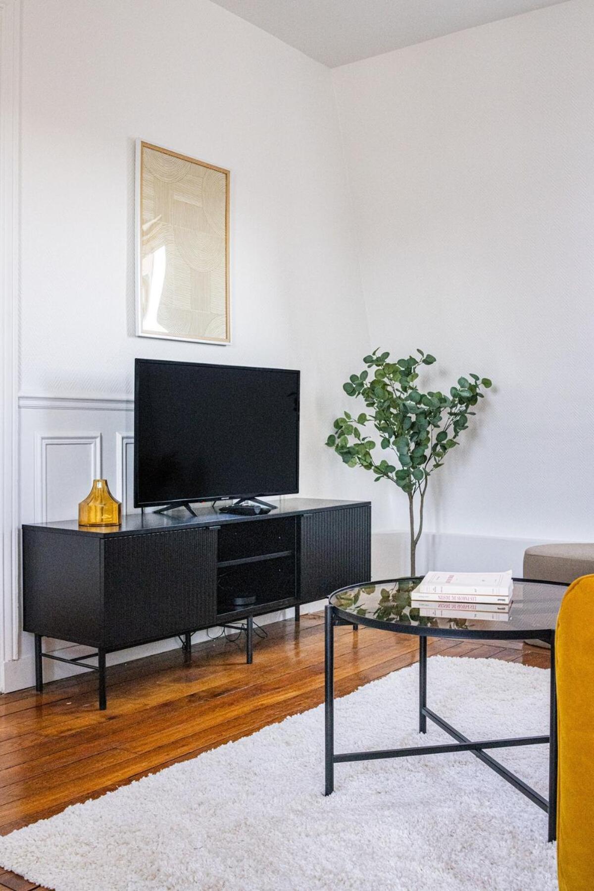 1 Bedroom # 14 # Alesia * Parijs